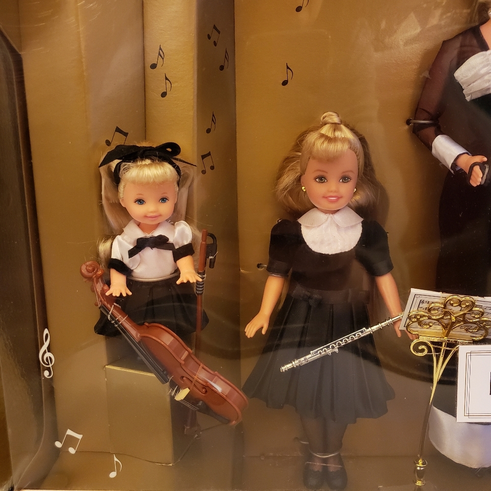 Evening Recital Barbie, Kelly, Stacie,Tommy dolls - Picture 4 of 4